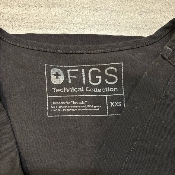 ❌SOLD❌Figs Black Scrub Set (bundle) - Picture 2 of 4